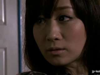 MATURE ASIAN ENJOYING A KUNNILINGUS FROM A FRIEND