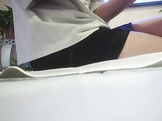 伟哥足浴会所撩妹到宾馆开房花了2000元把颜值还不错的良家少妇搞到宾馆啪啪不肯口活 还老是索要小费