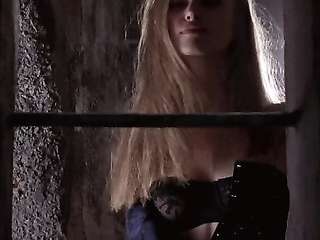 keira knightley shows boobs