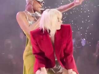 And a bit how the year began with the efforts of costume designers Miley Cyrus MCNS 2