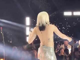 Miley Cyrus - New Year’s Eve Party 2022 (3).mp4