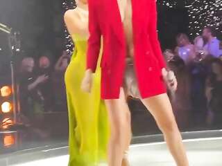 Miley Cyrus - New Year’s Eve Party 2022 (2).mp4