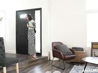 Tricia Oaks - Ogling Oliver