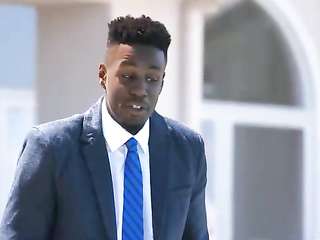 ผู้ชายผิวดำได้รับ blowjob ที่น่าทึ่งจากตุ๊กตาเพศสัมพันธ์ญี่ปุ่นขนาดเล็กก่อนที่พวกเขาจะมีเพศสัมพันธ์