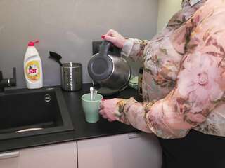 Big breasted Woman Merce gets mouthfucked and surprised with a creampie over her shaved pussy