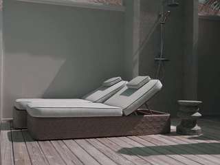 Married girl whoring in the resort in a daring way.