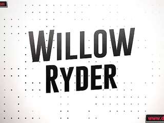 Yaşlı Kaynanayı Sikerek Mutlu Eden Gelin ve Damat - Astalavista