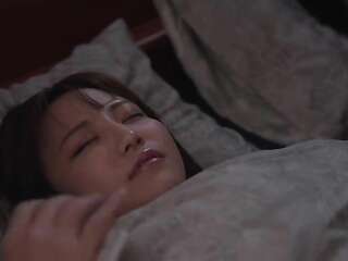 ฉันเป็นดอกไม้ของพ่อเลี้ยงที่เกลียดชังในตอนกลางคืน...ดีที่สุด