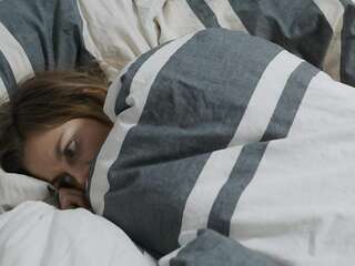 Elzemarieke de Vos - Vollmond (2017 naked scene